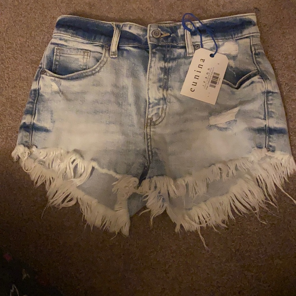 Donating 11/1 Hi rise shorts
